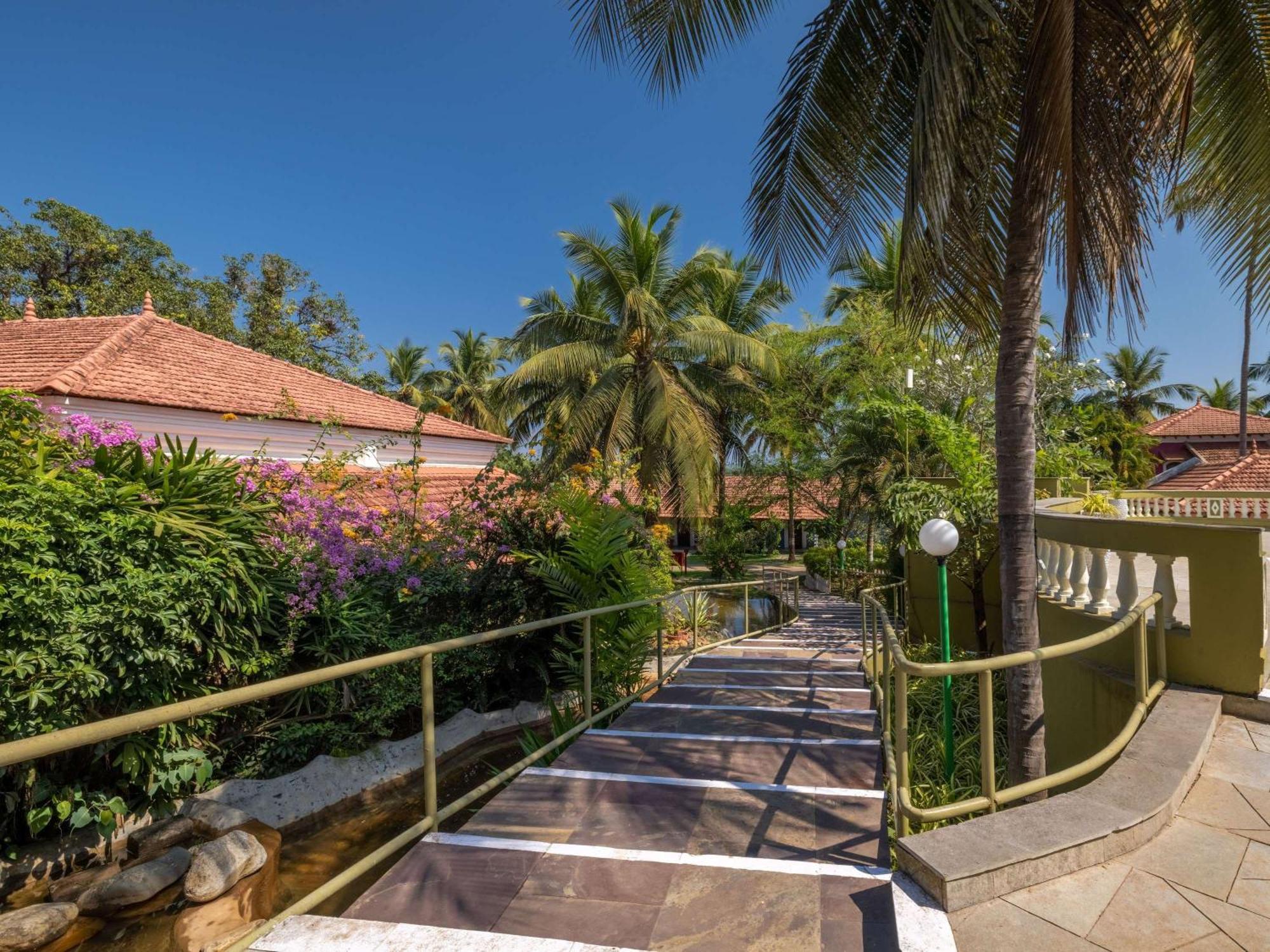 Mercure Goa Devaaya Resort Malar Kültér fotó